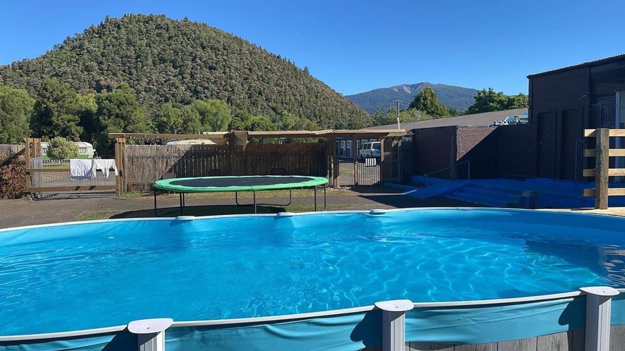 Oasis Motel & Holiday Park Turangi Exterior photo
