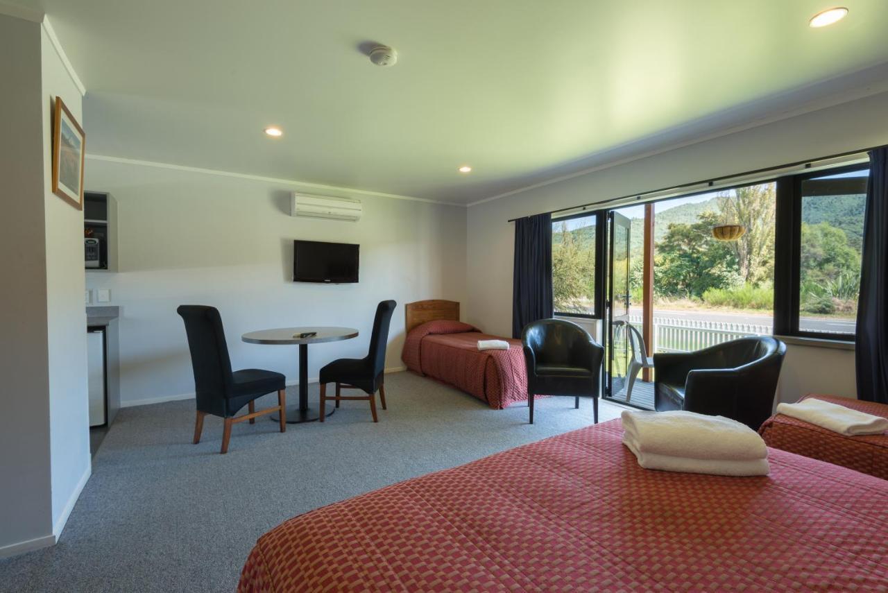 Oasis Motel & Holiday Park Turangi Exterior photo